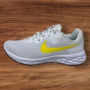Nike Revolution 6 Sneakers Womens 7 1/2 White Brand New No Tags  137#3=L.6.5